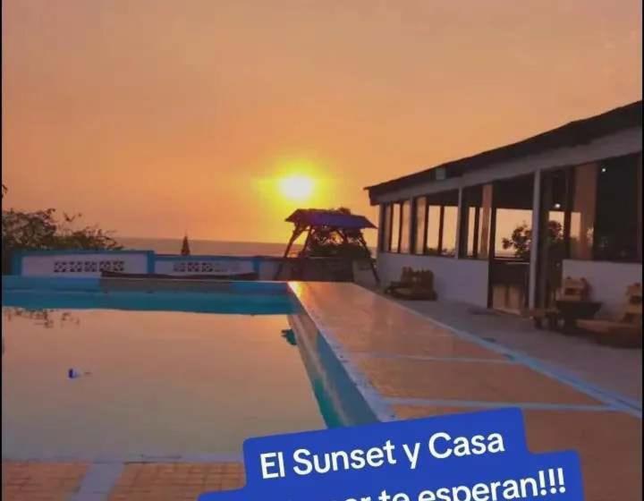 ユースホステル Casa Montemar Hotel San Vicente