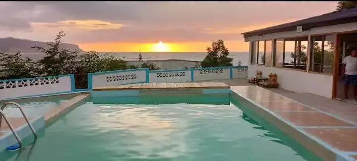 ユースホステル Casa Montemar Hotel San Vicente
