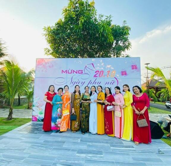 Bum King Resort Hồ Tràm