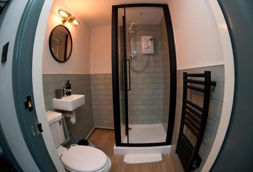 Отель The White Bear