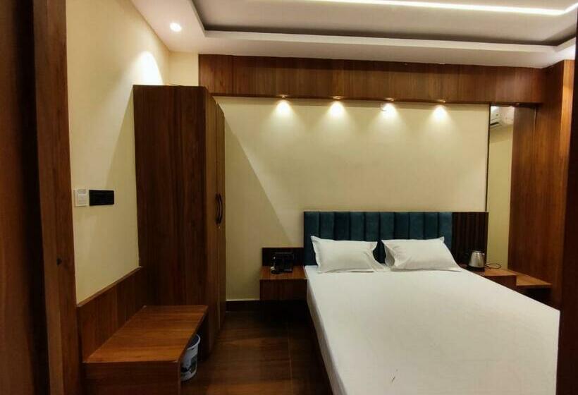 בית מלון כפרי B S Heights