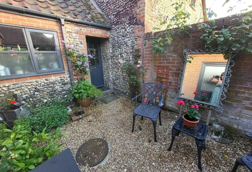 캡슐 호텔 The Annex