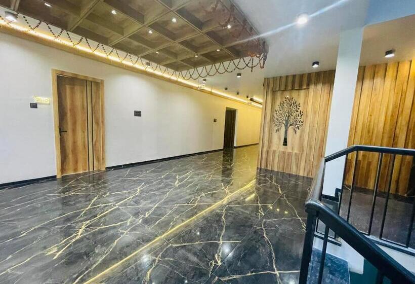 호텔 The Golden Tree