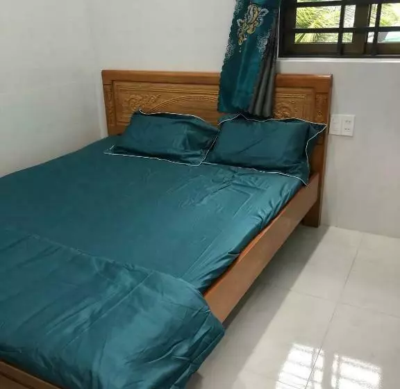 هتل Khách Sạn Vinhomes Huỳnh