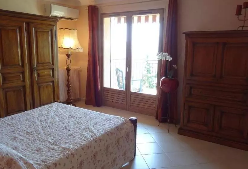 ベッドアンドブレックファースト L'aleandra