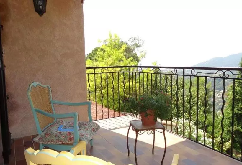 ベッドアンドブレックファースト L'aleandra