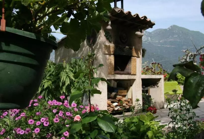 ベッドアンドブレックファースト L'aleandra