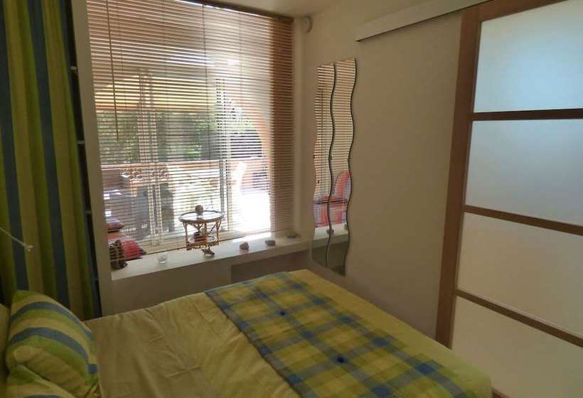 Bed & Breakfast L Ecureuil De L Estérel