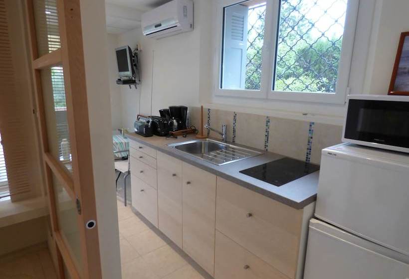 Bed & Breakfast L Ecureuil De L Estérel