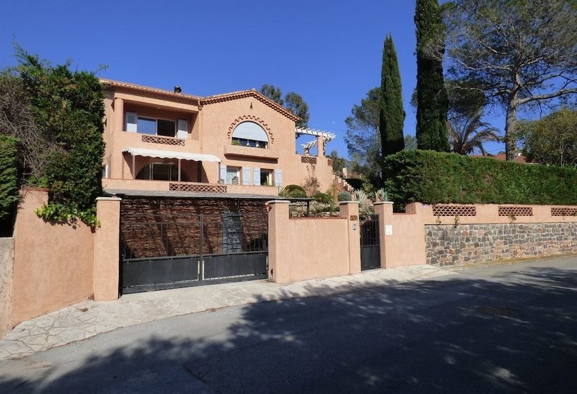 Bed & Breakfast L Ecureuil De L Estérel