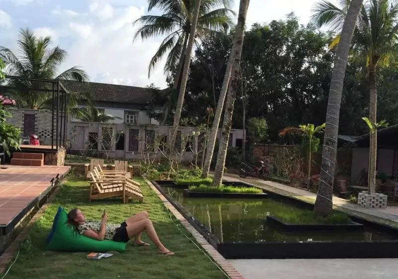 هتل Lilac Cottage Homestay