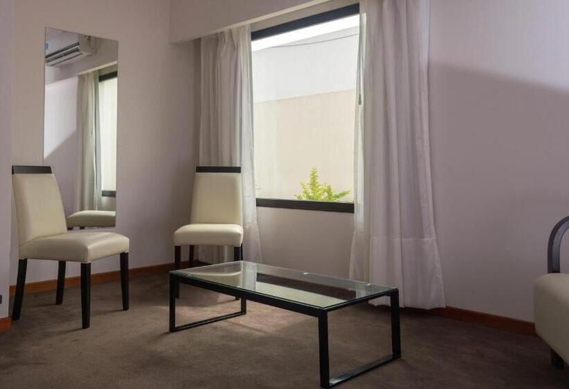 בית מלון כפרי Colón Center