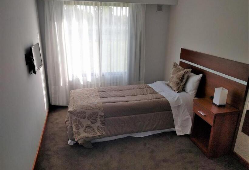 בית מלון כפרי Colón Center