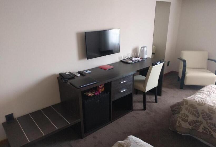 בית מלון כפרי Colón Center