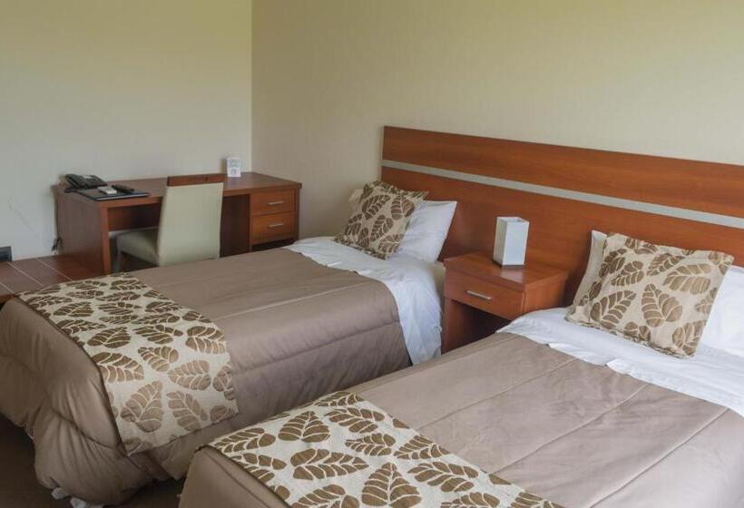 בית מלון כפרי Colón Center