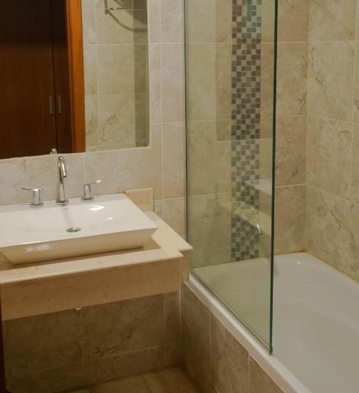 בית מלון כפרי Colón Center