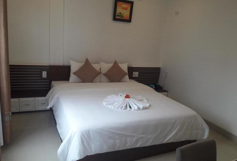 هاستل Moon & Sun