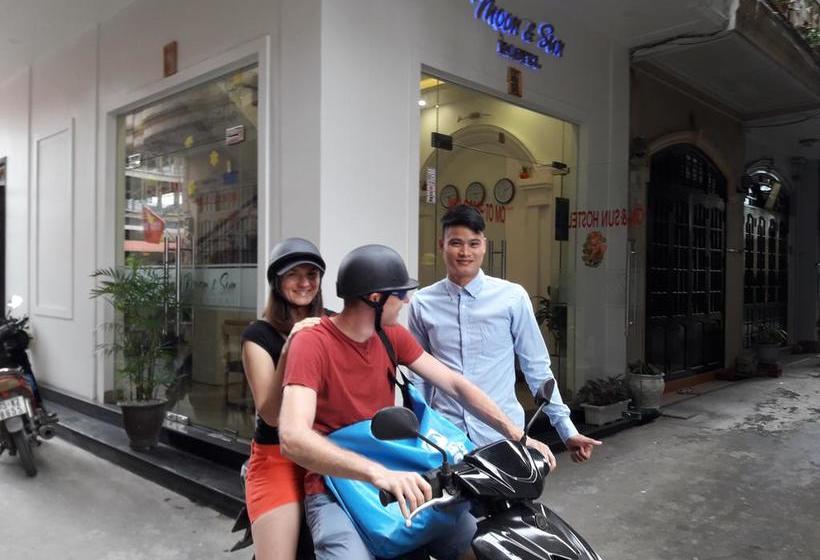 هاستل Moon & Sun