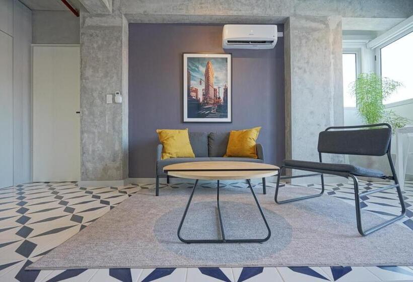 Casa Contemporánea By Wynwood House