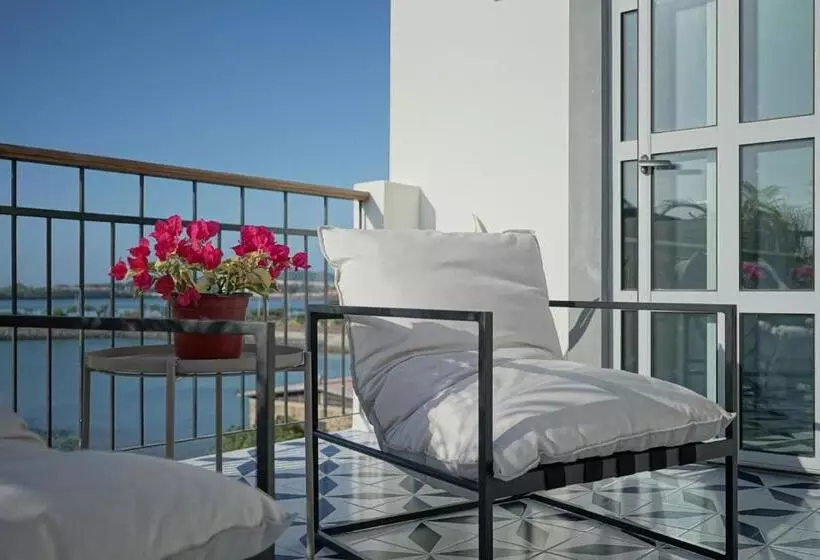 Casa Contemporánea By Wynwood House