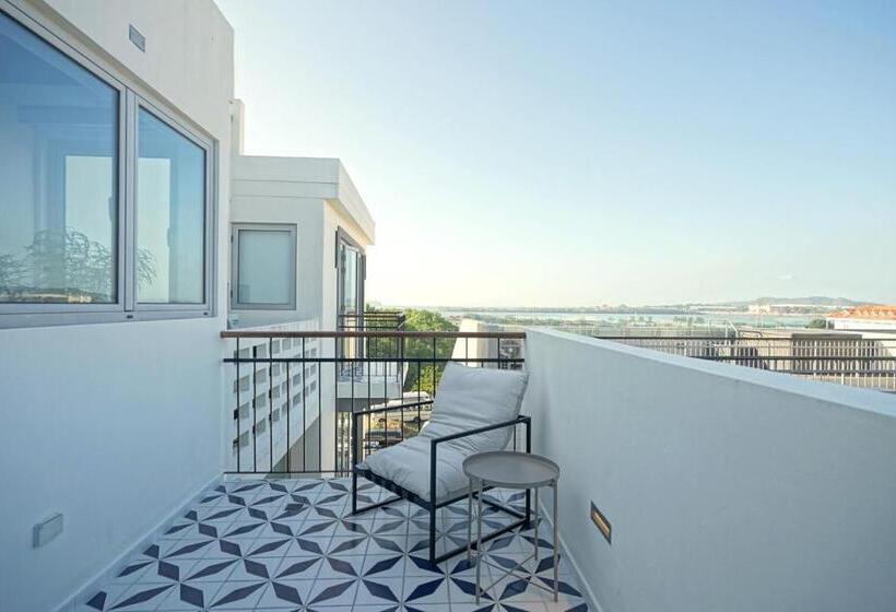 Casa Contemporánea By Wynwood House