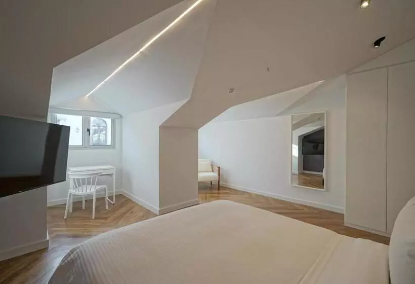 Casa Contemporánea By Wynwood House