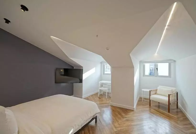 Casa Contemporánea By Wynwood House