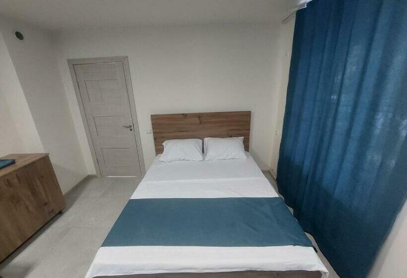 Favorit Hotel Hostel