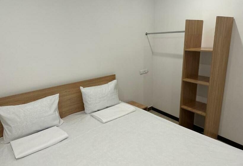 Favorit Hotel Hostel