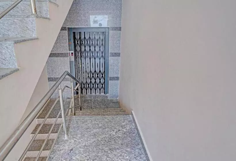 هتل Collection O Ns Service Apartment