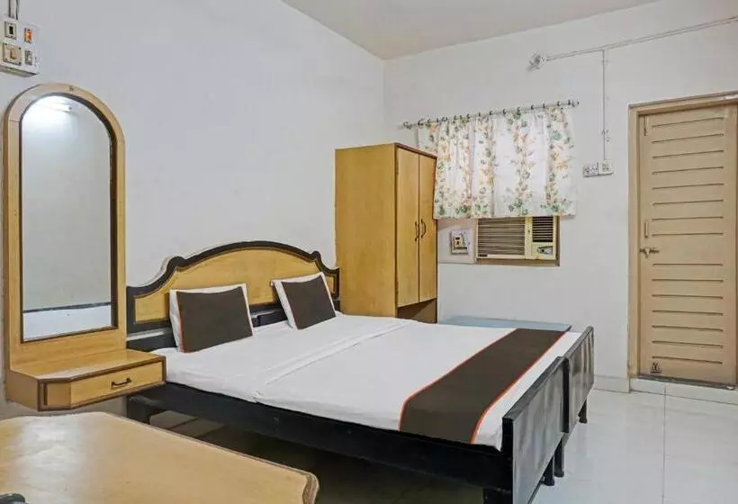 ホテル Thakkar Lodge