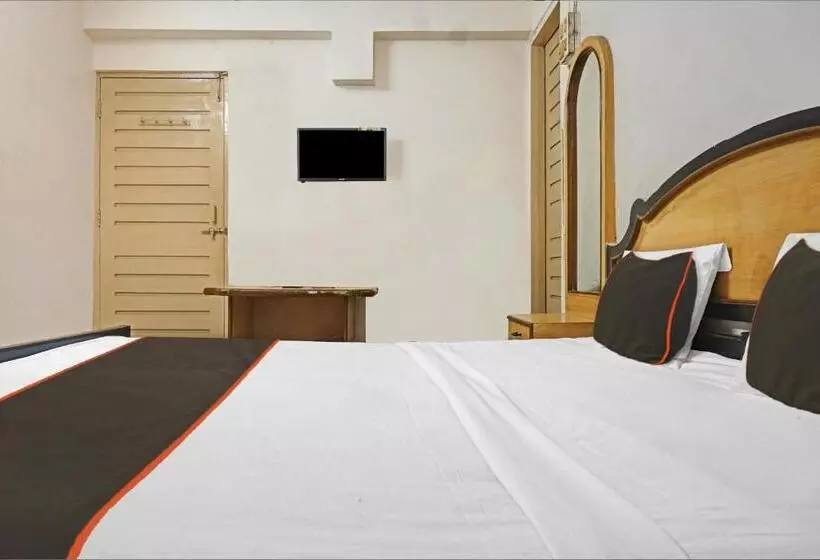 ホテル Thakkar Lodge
