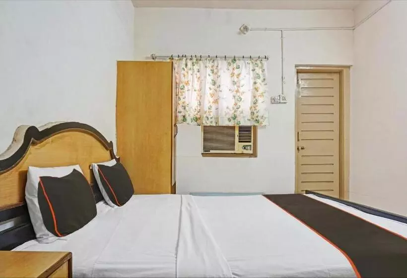 ホテル Thakkar Lodge
