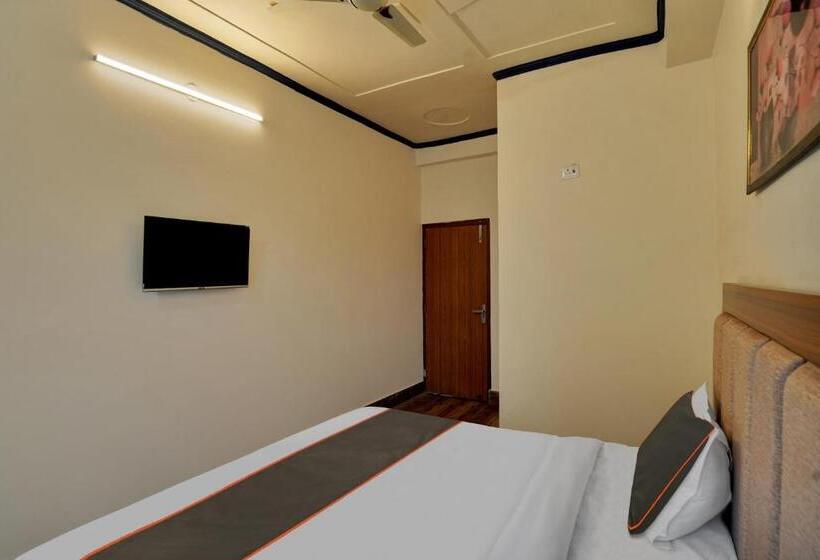 Отель Trihans Mantion