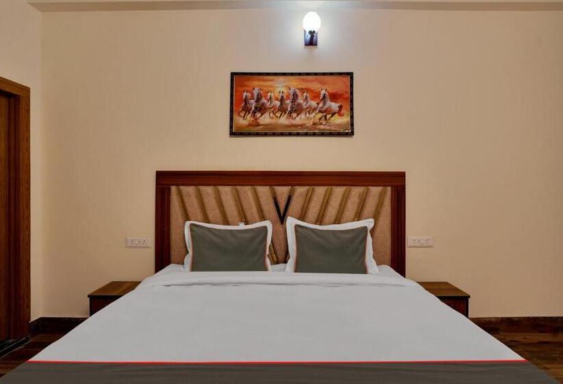 Отель Trihans Mantion