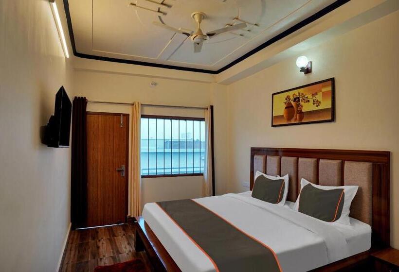 Отель Trihans Mantion