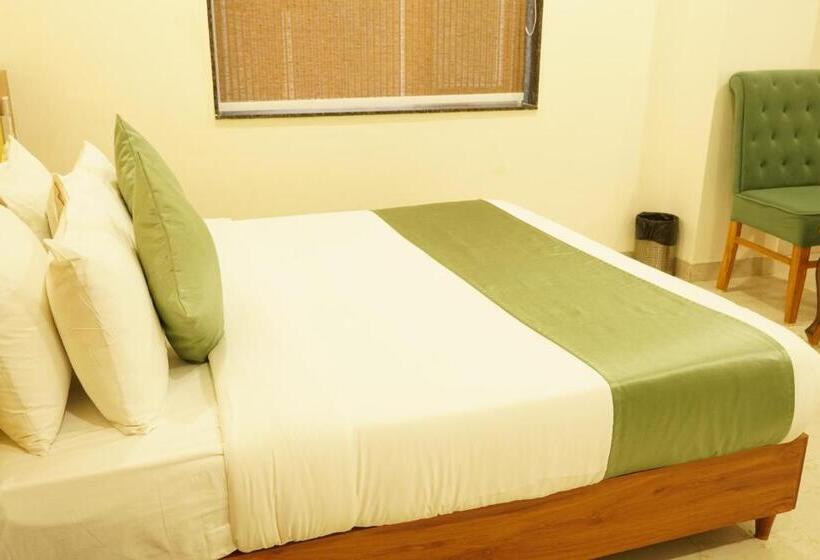 Hotel Heera Residency