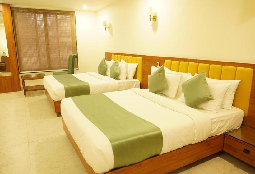 Hotel Heera Residency