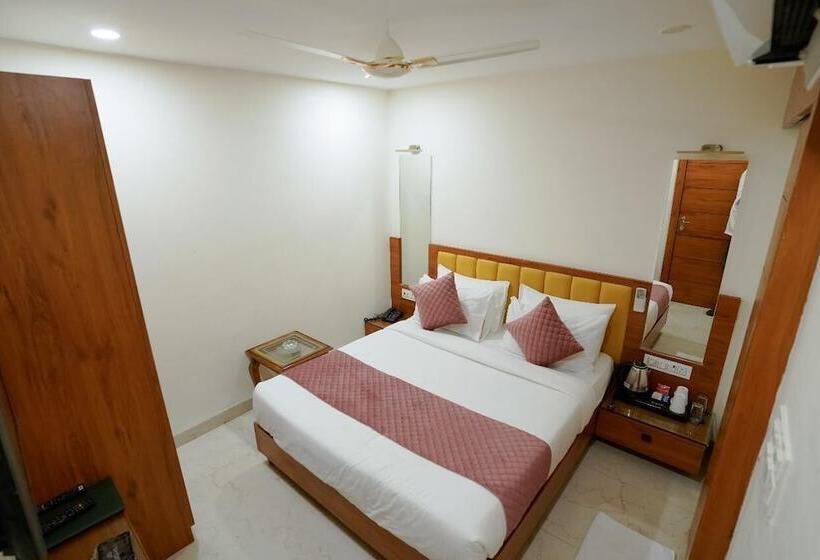 Hotel Heera Residency
