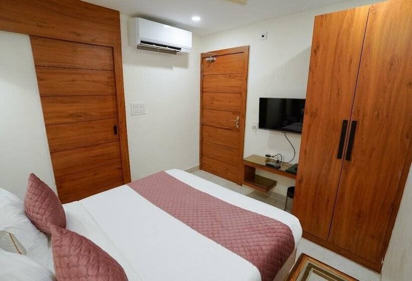 Hotel Heera Residency