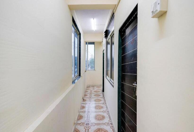 Hotel Spot On Chandramukhi Lodging & Bording