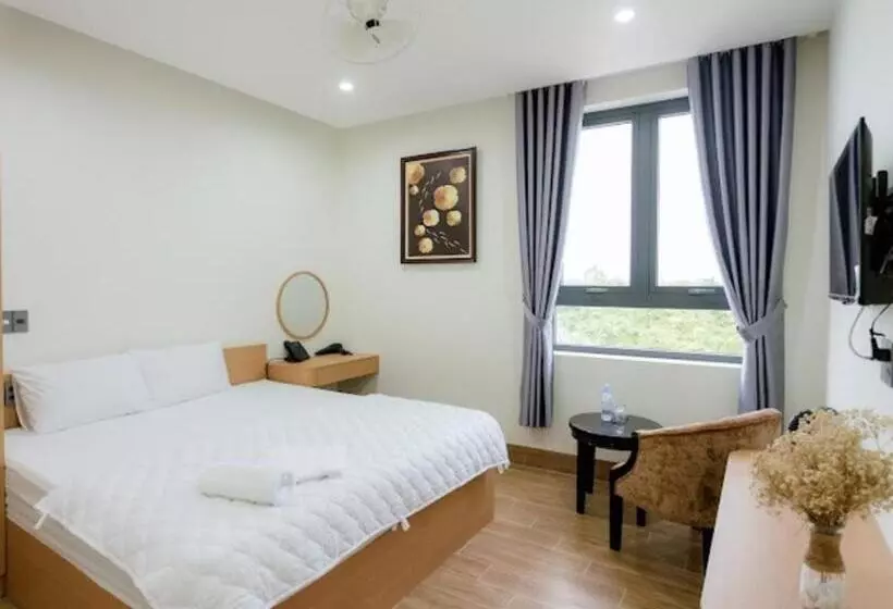 Sunny Hotel Xuyên Mộc