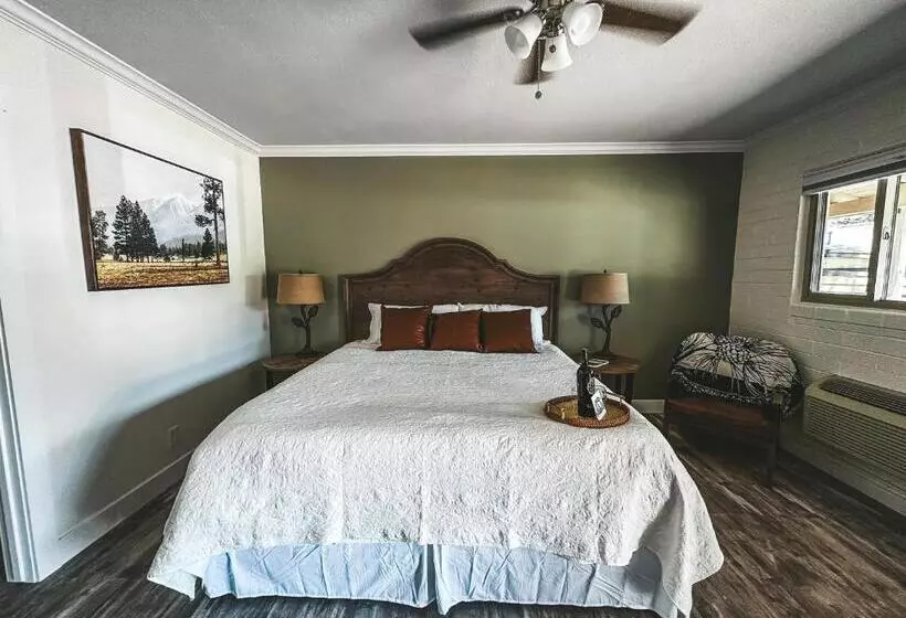 Woody Mountain Bed & Breakfast