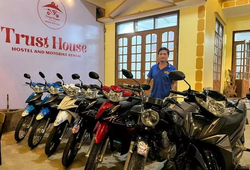 هاستل Trust House