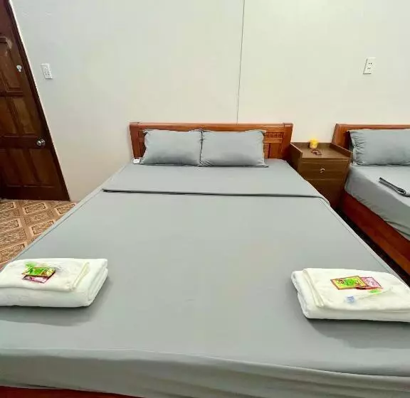 هاستل Trust House