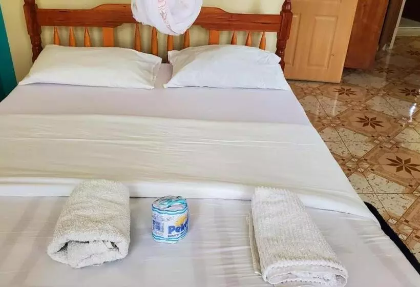 پانسیون Pilgrims Resort