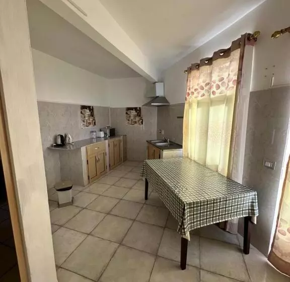تختخواب و صبحانه Eleganz Residence