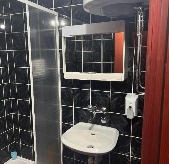 تختخواب و صبحانه Motel Rudnicki Konak