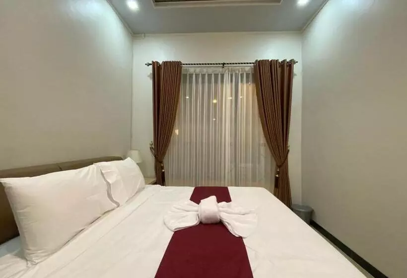 Hotel Lasnur Palace