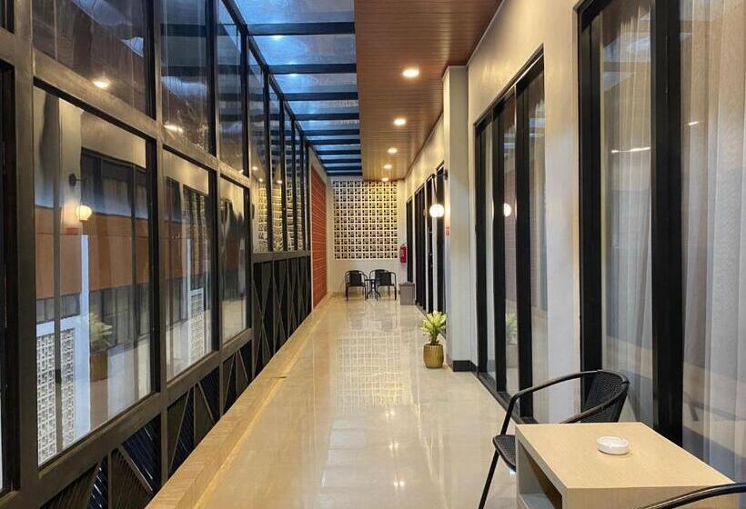 בית מלון כפרי Lasnur Palace